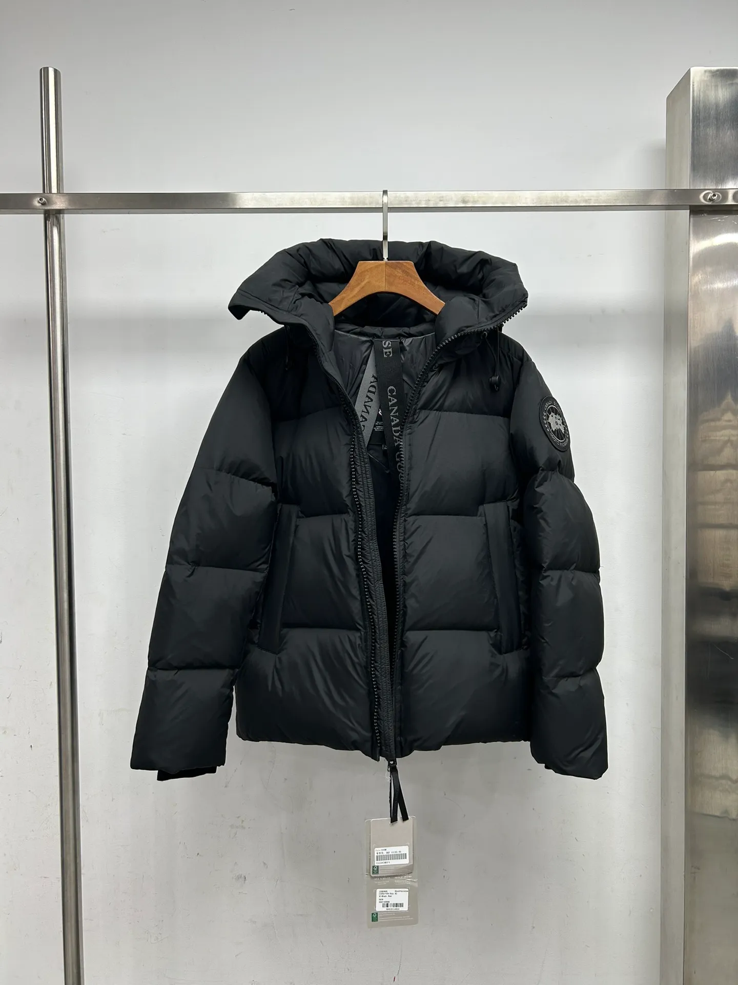 P980 Top Version 2282MB Crofton Puffer New Matte Men's Jacket Down Color: Black Black Label. Size: S M L XL XXL.
